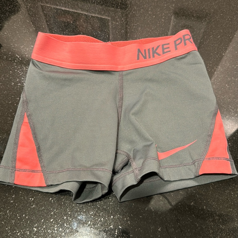 Nike girl shorts.  XS.  EUC